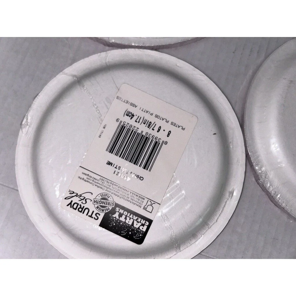 Christmas Poinsetta paper plates 8 packages